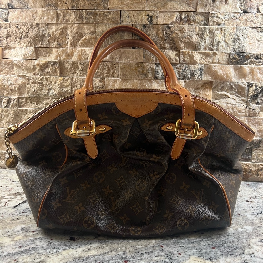 RETIRED Louis Vuitton TIVOLI GM